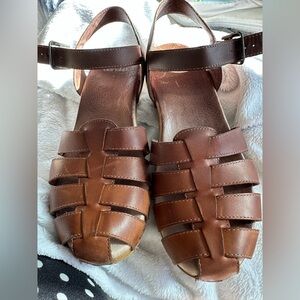 Dansko Brown Leather sandal Milly Fisherman